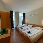 Apartman Grenada - By The *